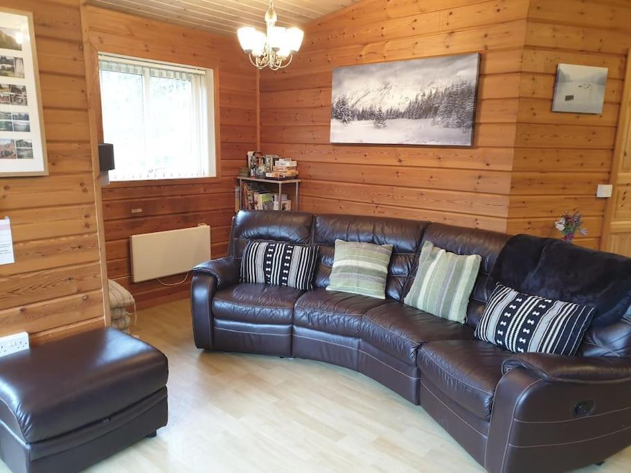 Luxury Peak District Lodge, Hot Tub, Log Burner, Nr Lake Rudyard Экстерьер фото